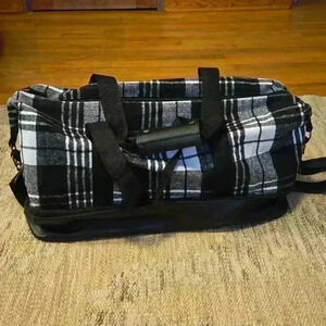NEW DSW Plaid Weekender Carryall Travel Carryon Gym Bag Black White Shoe Zipper